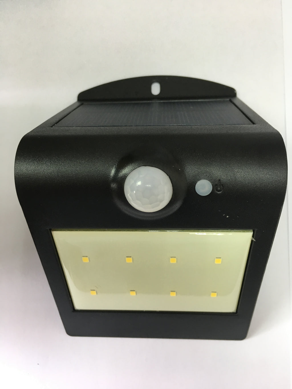 LUCECO LEXS65B65 Solar PIR Wall Light – Motion Sensor, IP44 Splashproof